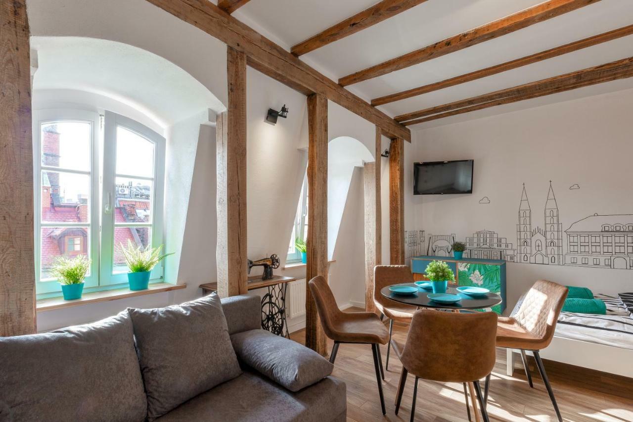 Retro House - StayinWrocław Extérieur photo